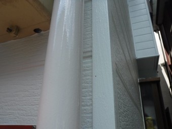 雨樋の塗装も街の屋根やさん