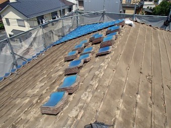 屋根葺き替え