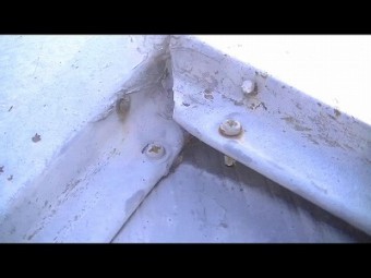 板金浮き 埼玉県