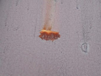 剥離した場所の錆び