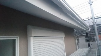 シャッターボックスなんで塗りなおす