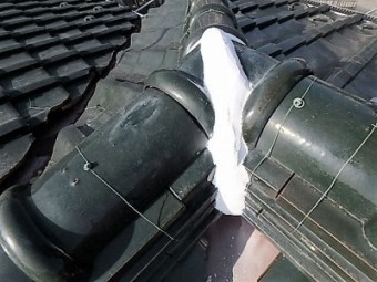 陶器瓦の取り合い部の漆喰