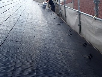屋根塗る 安い業者