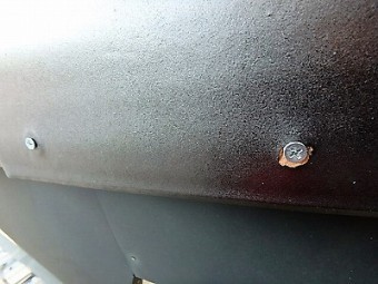 瓦止め釘をネジに交換