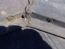 止め釘をネジに交換
