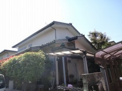 外壁塗装前の家