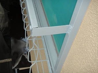 窓の手すりを塗装致しました