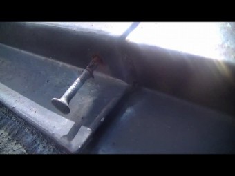 棟板金止め釘浮き