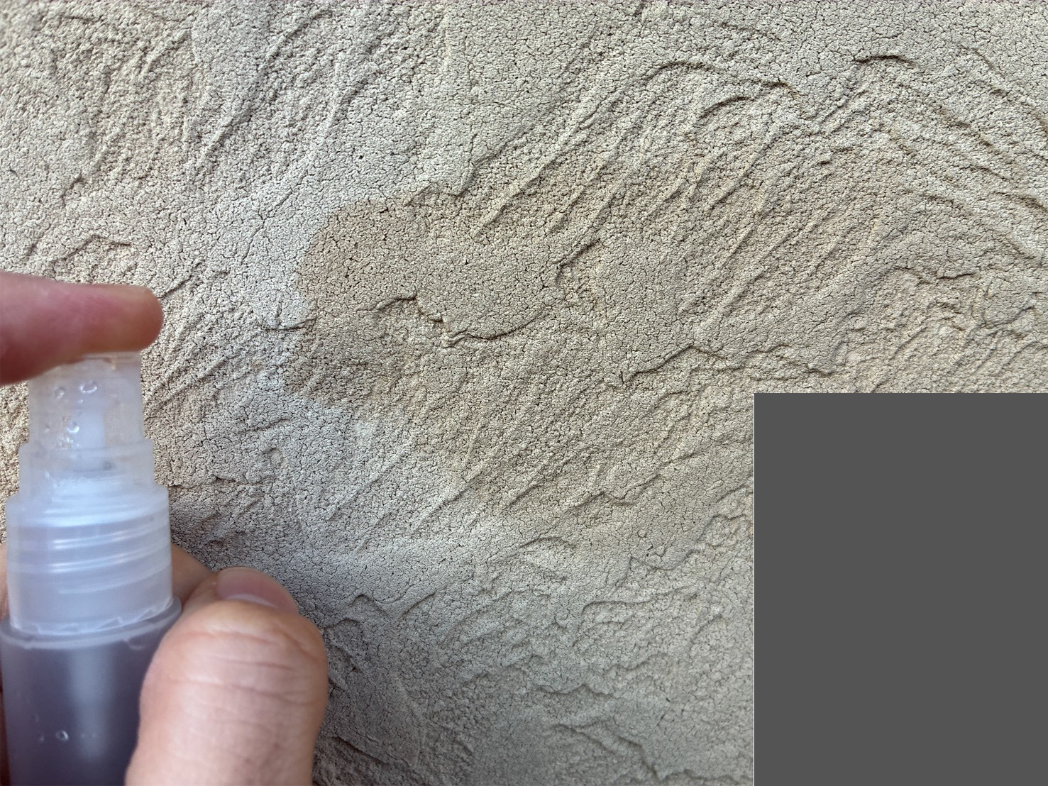 吸水検査をすると水を吸ってしまう外壁の塗装