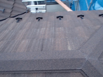 志木市　屋根カバー工法　ジンカリウム鋼板