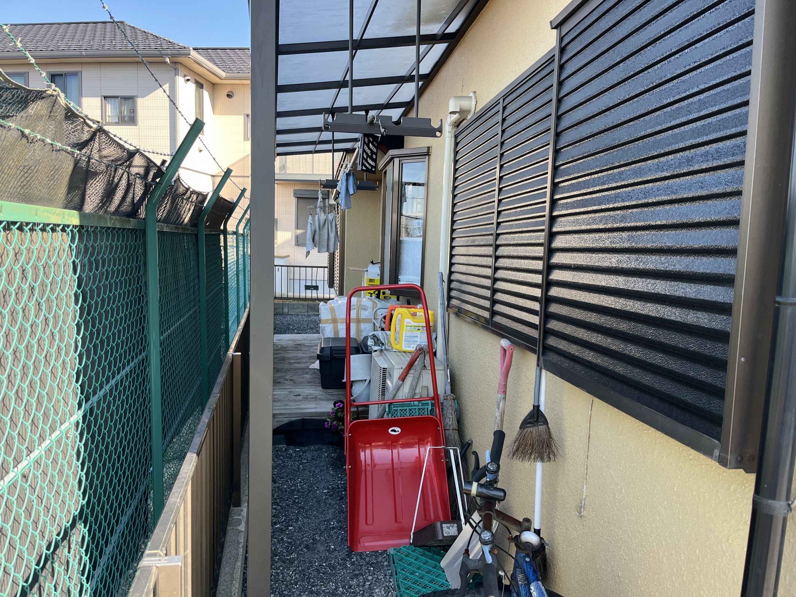 塗装の劣化が少ないベージュ色の外壁