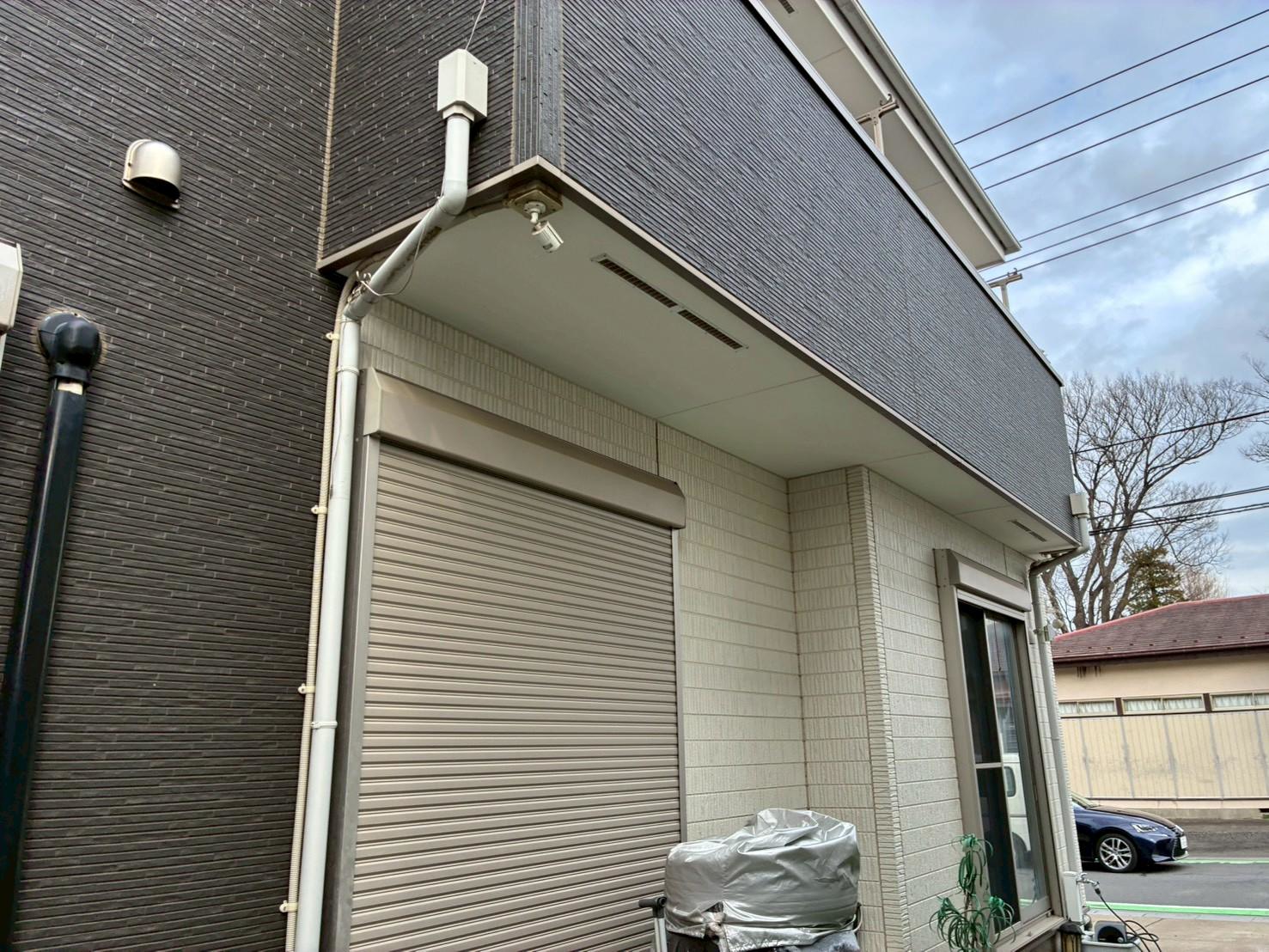 雨漏りは発生しておらず綺麗な状態の軒天