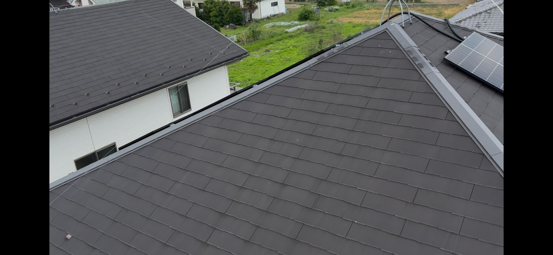 色褪せが発生していない綺麗なスレート屋根