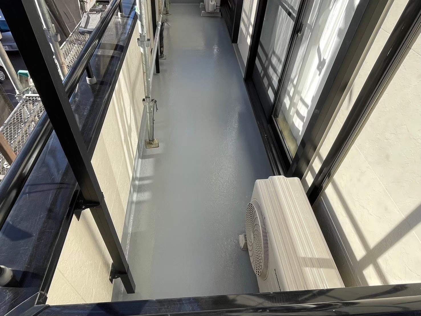 バルコニートップコート塗装完了