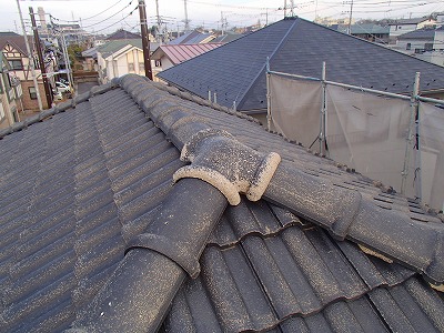 埼玉県越谷市にて瓦屋根の無料点検作業を行いました