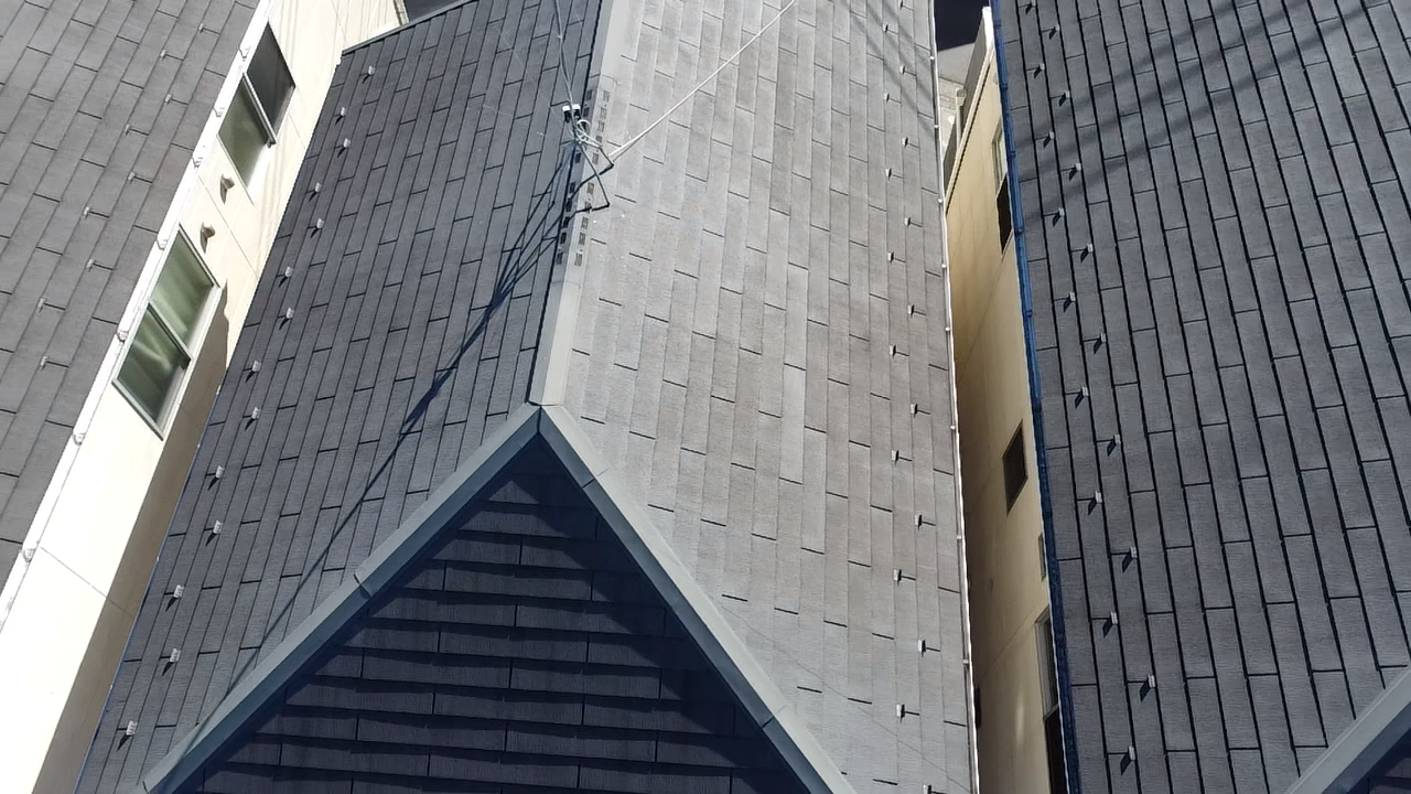 さいたま市北区で築13年の建物の劣化診断。屋根の色褪せや外壁の汚れをご報告