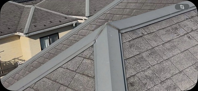春日部市の屋根調査で板金の劣化を確認。棟・ケラバの釘浮きやシーリングの放置リスク